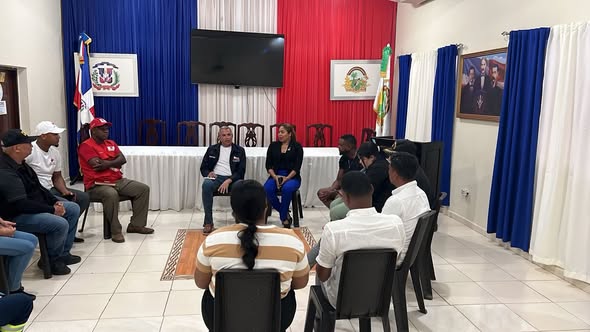 Nuestro Alcalde Noel Peralta se reúne la tarde de este martes, con el PMR que es el comité de Prevención, Mitigación y Respuesta a desastres naturales.