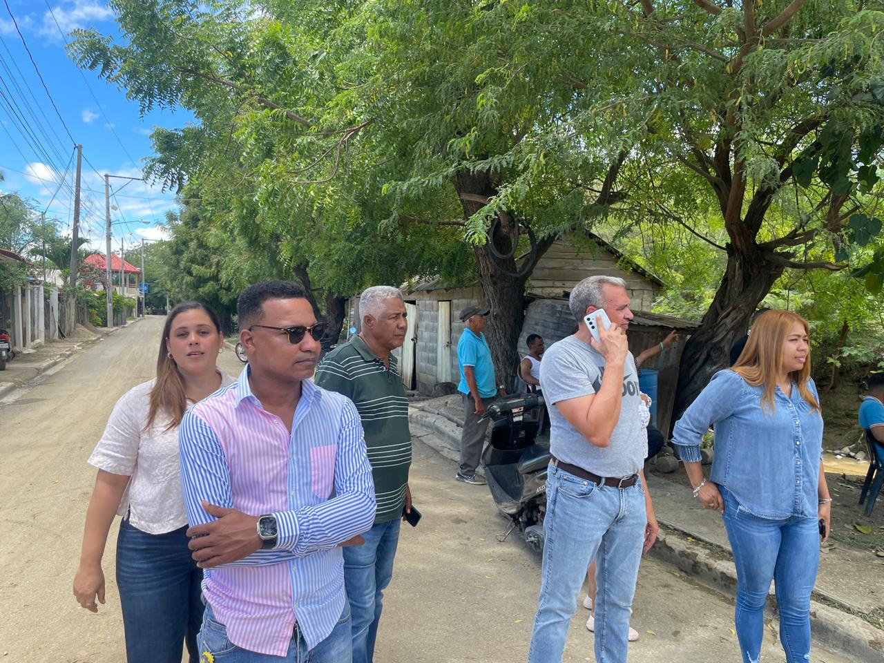 Alcaldía de Villa Bisonó atiende situaciones provocadas por lluvias en coordinación con organismos de emergencia